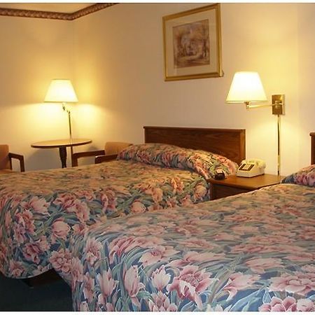 Red Carpet Inn Hillsville Δωμάτιο φωτογραφία